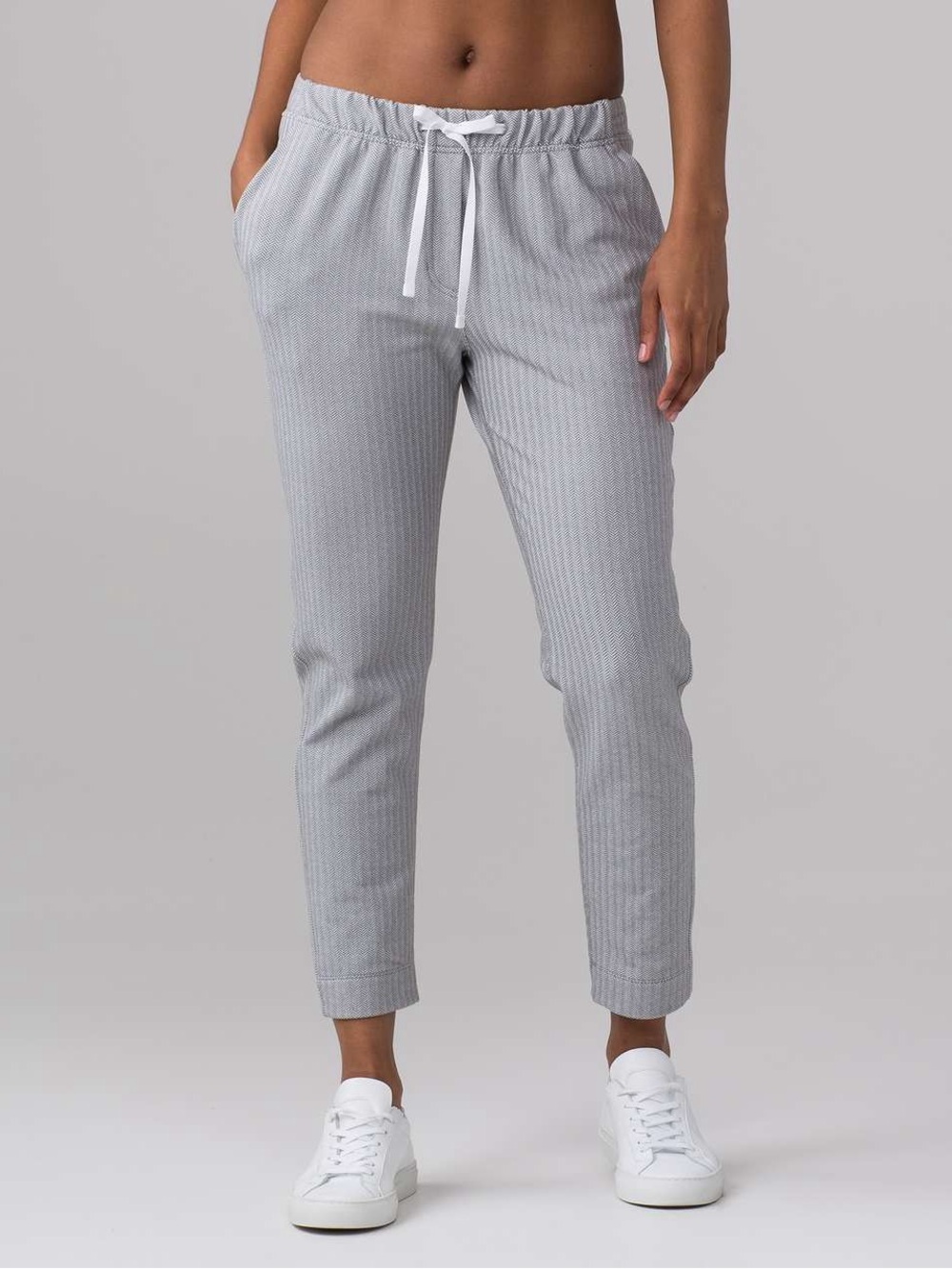 Lululemon Jet Crop (Slim) (Luon 19") Herringbone Taupe/White | Size 8